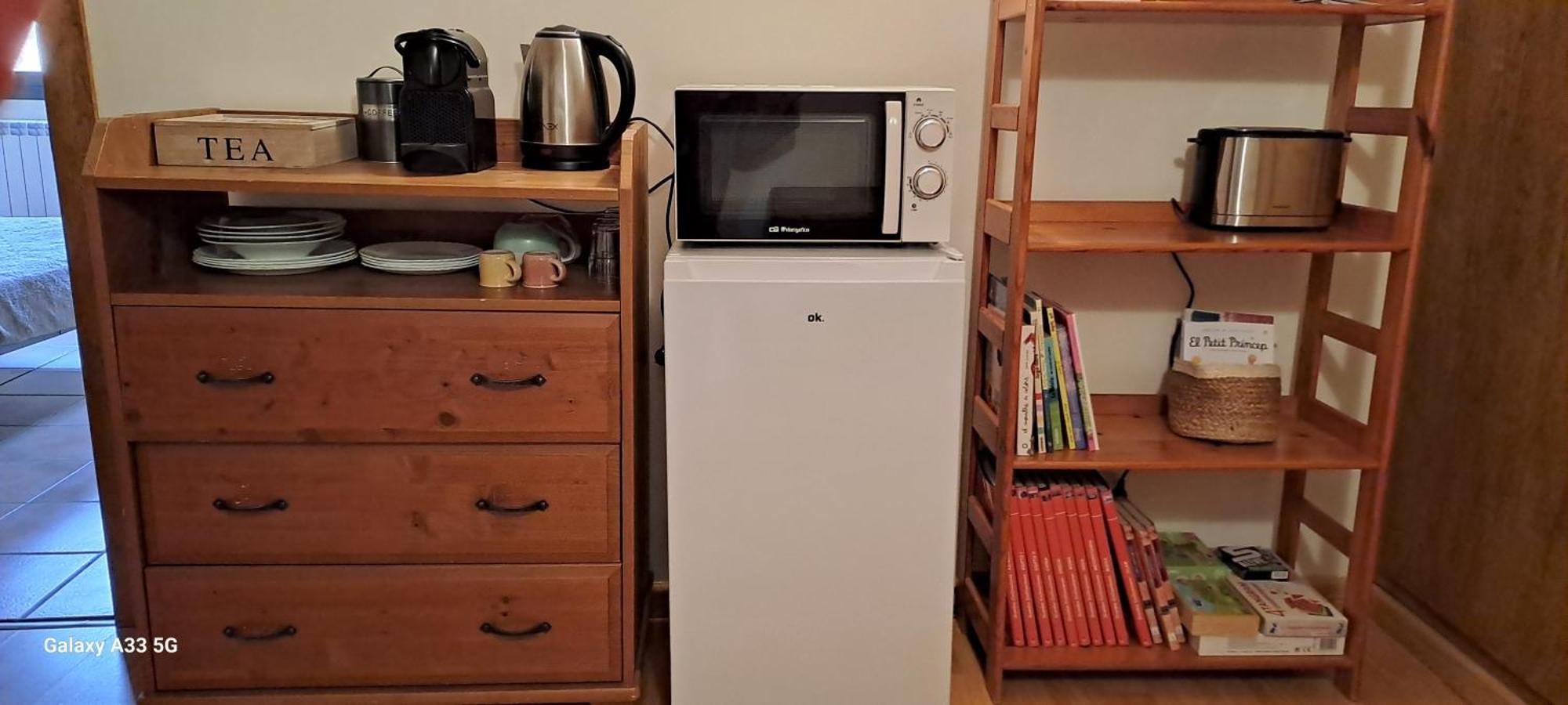 Alojamiento Compartido Cantroncxic San Pedro de Torelló Bagian luar foto