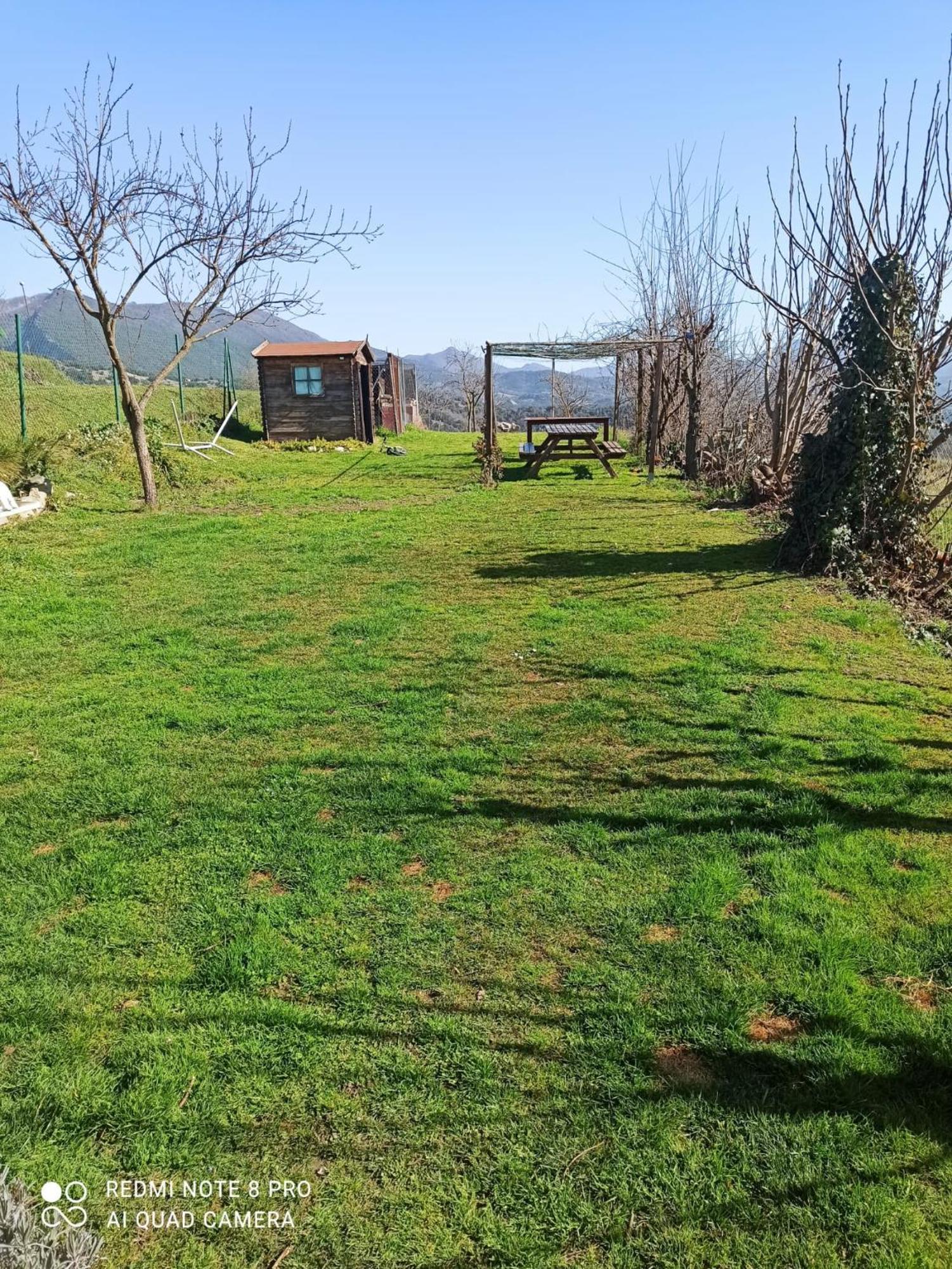 Alojamiento Compartido Cantroncxic San Pedro de Torelló Bagian luar foto